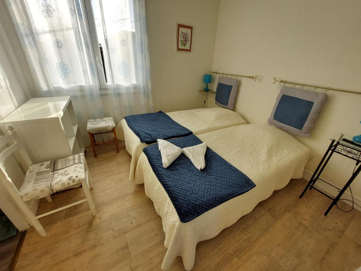 Hotel Au Charme Du Levat Saint Paul de Loubressac ภายนอก รูปภาพ