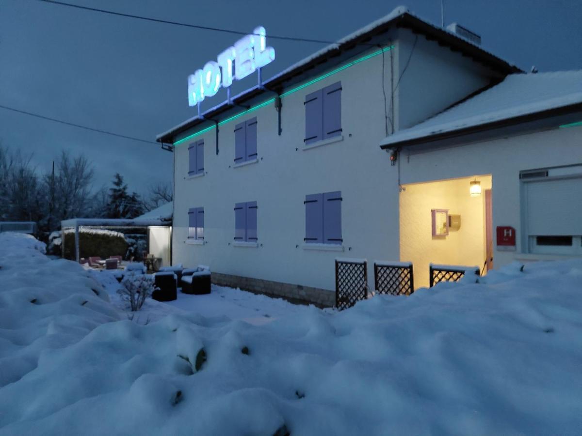 Hotel Au Charme Du Levat Saint Paul de Loubressac ภายนอก รูปภาพ