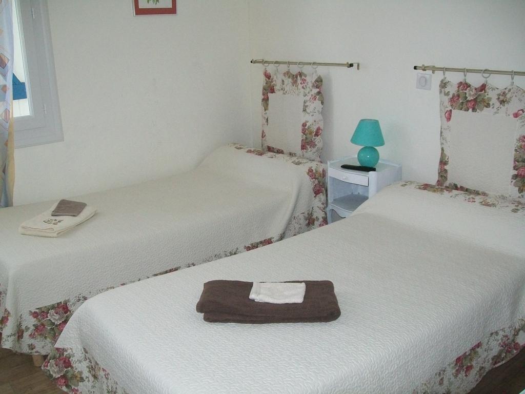 Hotel Au Charme Du Levat Saint Paul de Loubressac ห้อง รูปภาพ